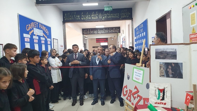 İbrahim Hakkı Kubilay İmam Hatip öğrencilerinden örnek sergi