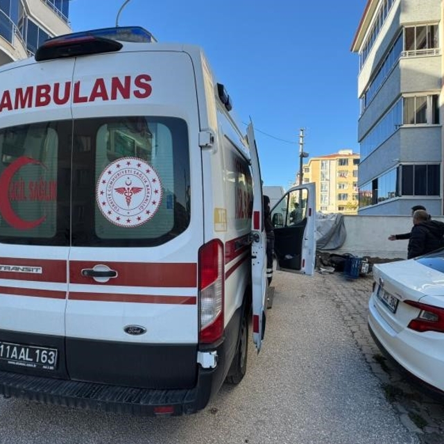 Bilecik'te motosiklet ile otomobil çarpıştı; 1 yaralı