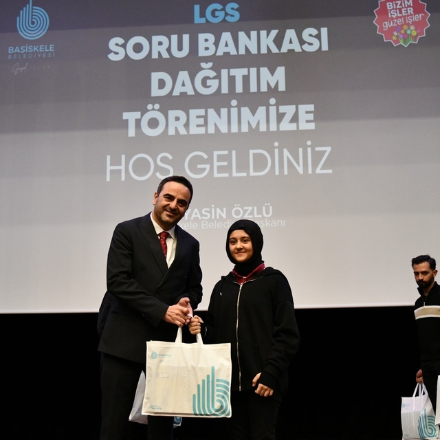 Başiskele'de 1608 öğrenciye LGS soru bankası desteği