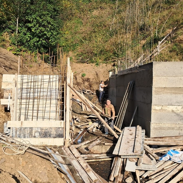 Salıpazarı'nda riskli bölgeye müdahale