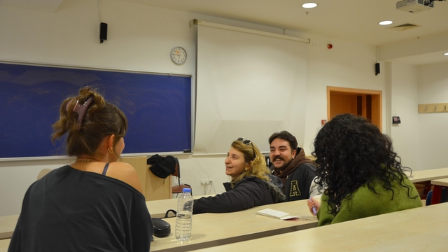 Gençlik hayalini gerçekleştirdi; 30 yıl sonra oğlu ile aynı üniversitede okuyor