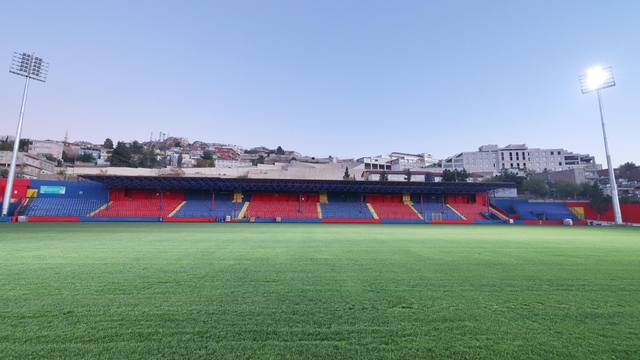 Mardin Valisi Akkoyun 21 Kasım Şehir Stadyumu'nda çalışmaları inceledi