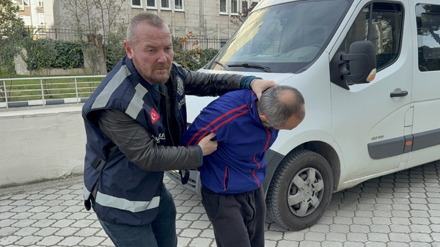 Evinde bonzai ele geçirilen şahıs adliyeye sevk edildi