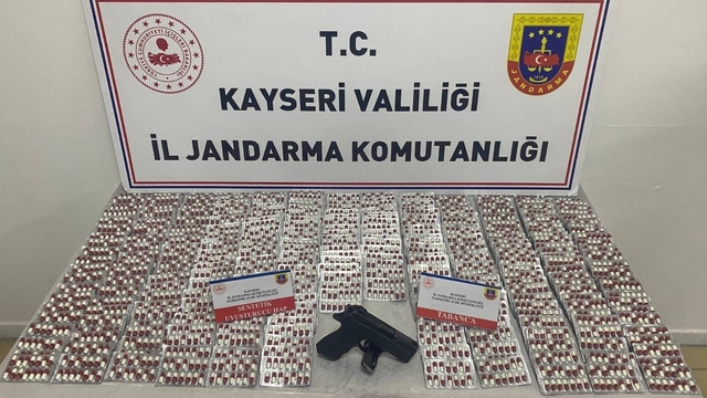 Kayseri'de uyuşturucu madde ticareti yapan 5 zanlı yakalandı