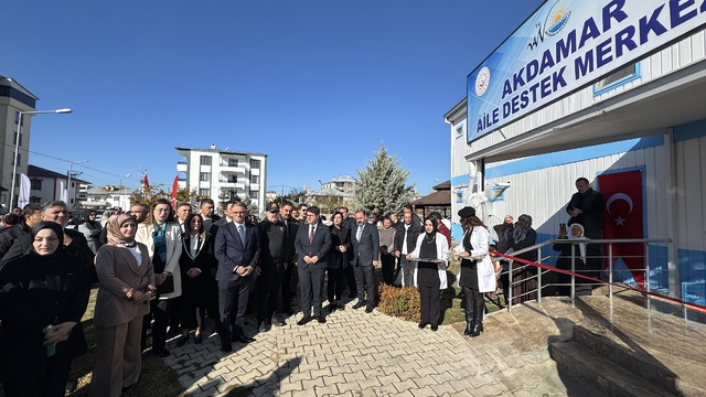 Van'da yapımı tamamlanan aile destek merkezlerinin açılışı yapıldı