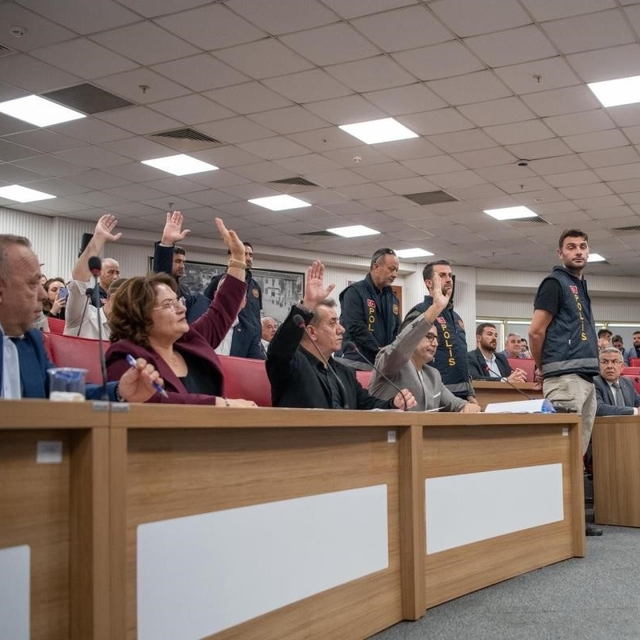 Aydınlıların indirimli su hayali suya düştü
Plan Bütçe Komisyonu Üyesi Güle...