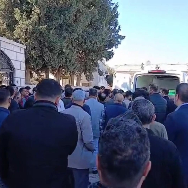 Makatına hava basıldığı için ölen çocuk defnedildi