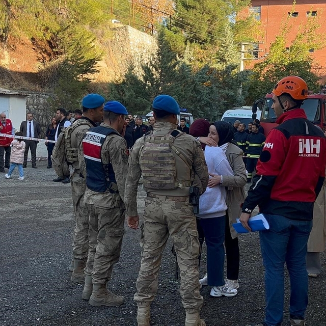 Böyle tatbikat görülmedi: Rollerine kendilerini kaptırıp bağırmaya başladıl...