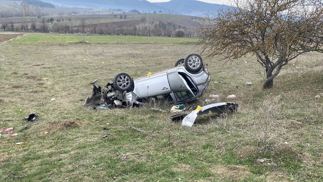 Kastamonu'da devrilen otomobildeki 2 kardeş öldü