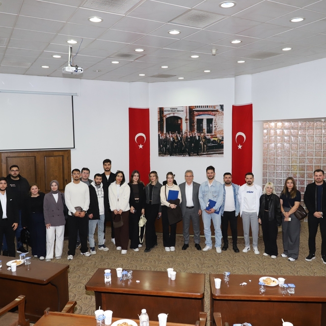 Nazilli Belediyesi Gençlik Meclisi ilk toplantısını yaptı
Başkan Tetik'ten...