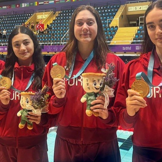 MCBÜ öğrencisi Toker, milli takıma altın madalya getirdi