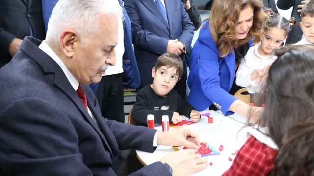 Zonguldak'ta Öget Şen Kızılay Anaokulu açıldı
Türk Devletleri Teşkilatı (TDT) Aksakallar Konseyi Başkanı Binali Yıldırım:
"2035'te nüfus yenileme hızı 2.1'in üzerine çıkmış olacak"
"(Terörsüz Türkiye) Teröre verdiğimiz şehitler ve kayıplarımız İnşallah olmayacak"
"Terörle mücadeleye ayrılan 2 trilyon doları insanımız için harcasaydık Türkiye 3 kat büyüklüğe ulaşacaktı"