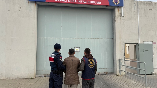 Manisa'da 51 yıl hapis cezası bulunan firari yakalandı