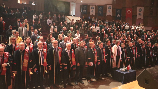 BUÜ'de 2024 Akademik Performans Ödülleri sahiplerini buldu