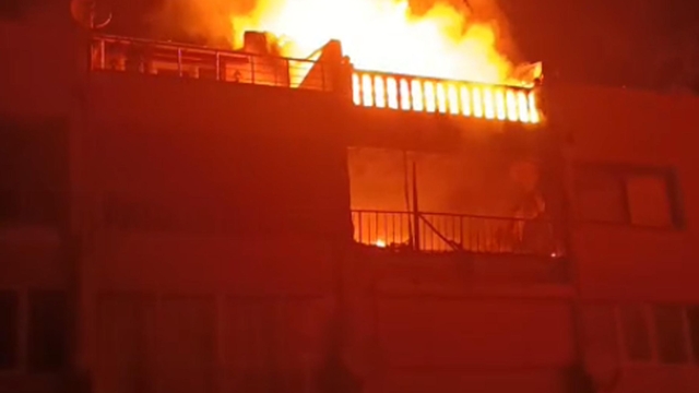 Tekirdağ'da 3 katlı binada yangın