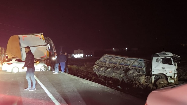 Diyarbakır'da 5 aracın karıştığı zincirleme kaza: 3 ölü, 7 yaralı