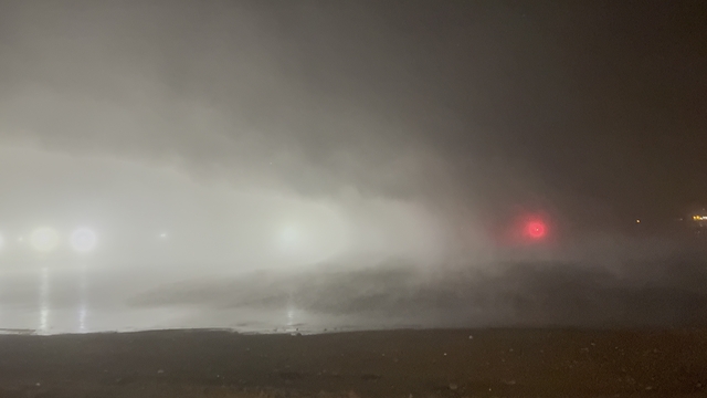 Tatvan'da yoğun sis sürücülere zor anlar yaşattı