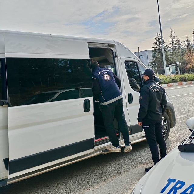 Bilecik'te göçmen kaçakçılığına yönelik denetim