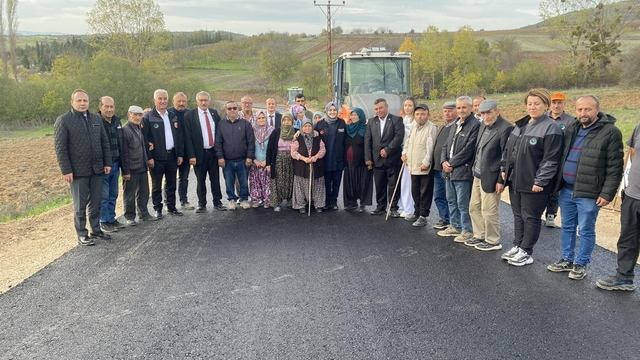 Kaymakam Kılıç köylerdeki asfalt çalışmasını inceledi
