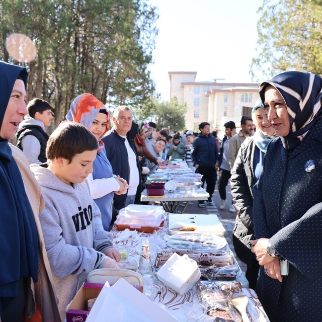 Öğrencilerden Filistin'e destek kampanyası