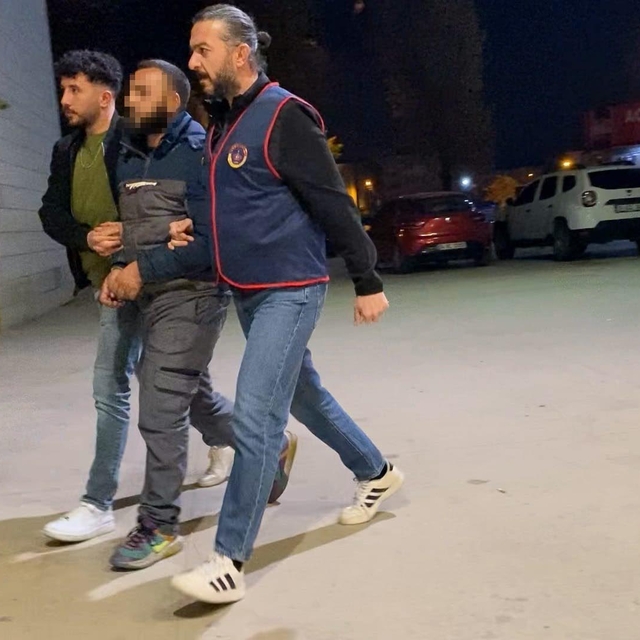 Uyuşturucu taciri otobüste yakalandı