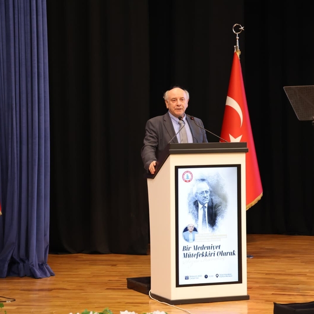 Büyük Mütefekkir Diriliş Şairi Sezai Karakoç, BEUN'da anıldı