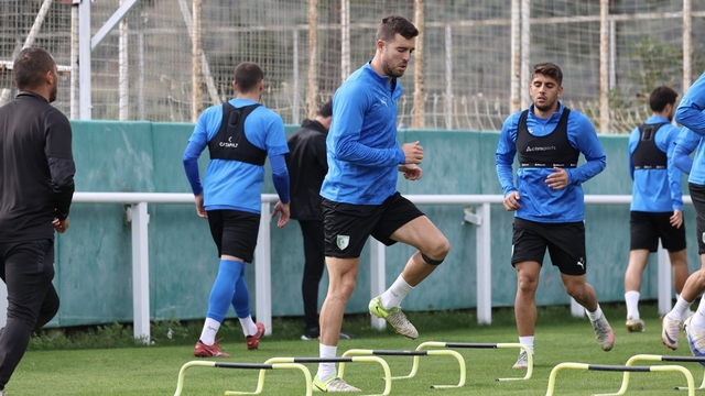 Bodrum FK liderlik için Ümraniyespor deplasmanında
Burhan Eşer: "Amacımız lider gidip lider dönmek"