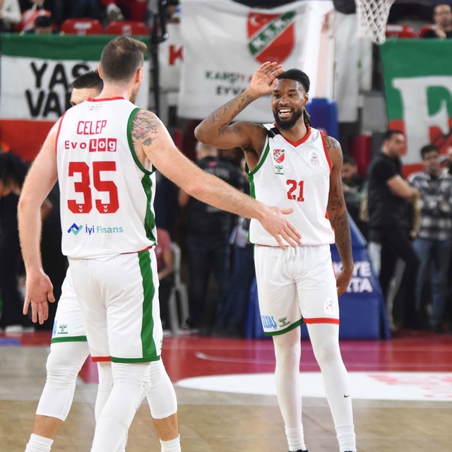 Karşıyaka basketbolda Mersin önünde