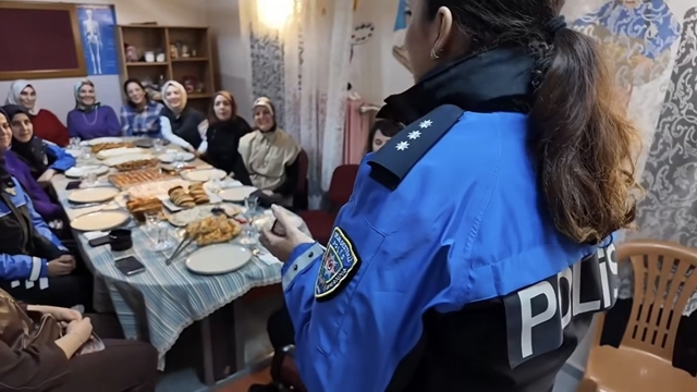 Bingöl'de kadınlara KADES, dolandırıcılık ve güvenlik eğitimi verildi