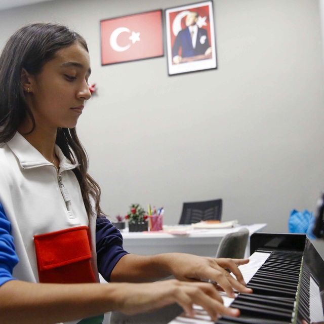 Büyükşehir'den Antalyalı çocuklara tam destek