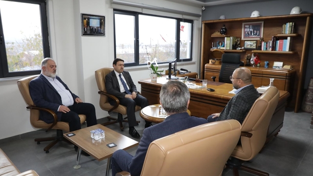 Kütahya Valisi Musa Işın'dan Eskioğlu ailesine taziye ziyareti