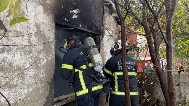 Kırklareli'nde metruk evde çıkan yangın söndürüldü