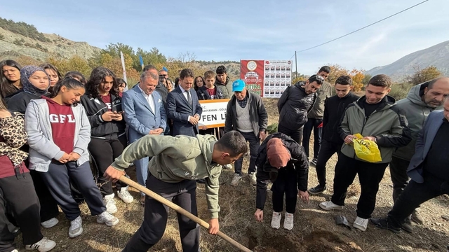 Uçak kazasında şehit olanların isimleri hatıra ormanında yaşayacak.