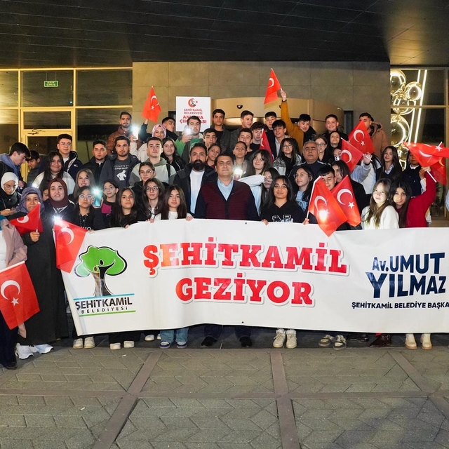 Şehitkamil'den Cumhuriyetin 102. yılında Ankara çıkarması
Başkan Yılmaz, ge...