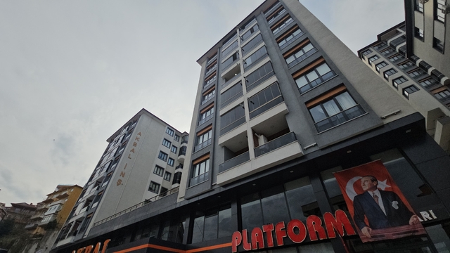 Balkondan düşen gazeteci Aykut Küçükkaya'nın annesi hayatını kaybetti