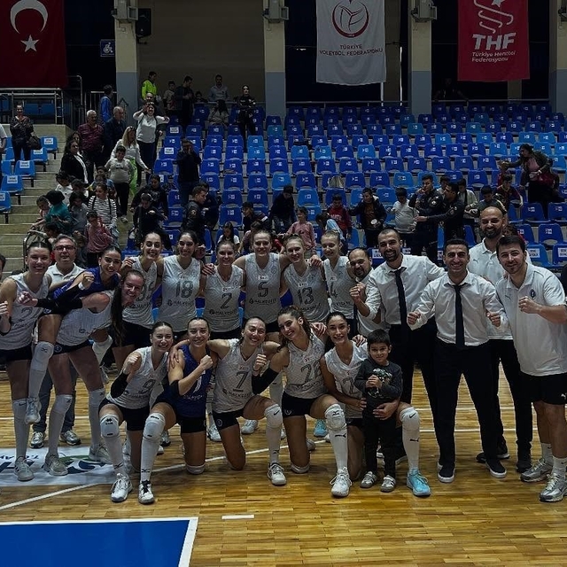 Aydınlı taraftarlardan kritik maça büyük ilgi
Biletler yarım saatte tükendi