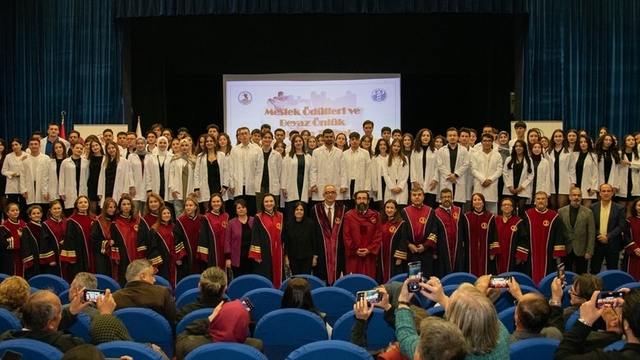 OMÜ'de beyaz önlük heyecanı: Tecrübe ile gençlik aynı sahnede