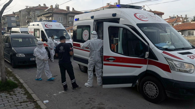 Zehirlenme şüphesiyle hastaneye kaldırılan anne ve 3 çocuğu taburcu edildi