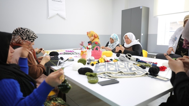 Eyyübiyeli kadınlar aldıkları eğitimle hayallerine ulaşıyor