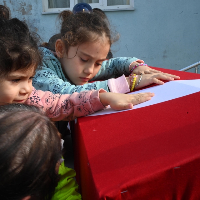 Astsubay Mustafa Yılmaz son yolculuğuna uğurlandı
Kalbine yenik düşen astsu...