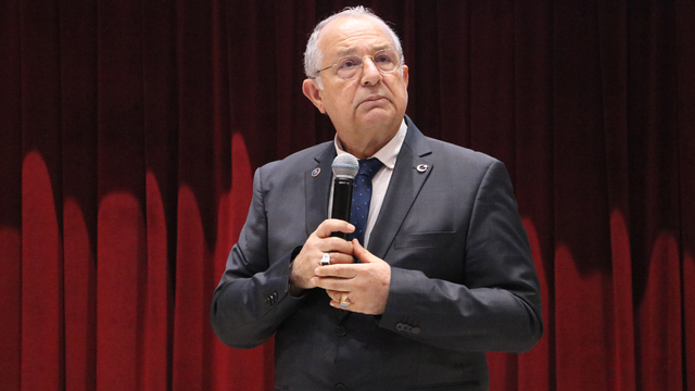 Tekirdağ'da "Dünyada ve Türkiye'de Süs ve Mücevher Taşı Bilimi" konferansı düzenlendi