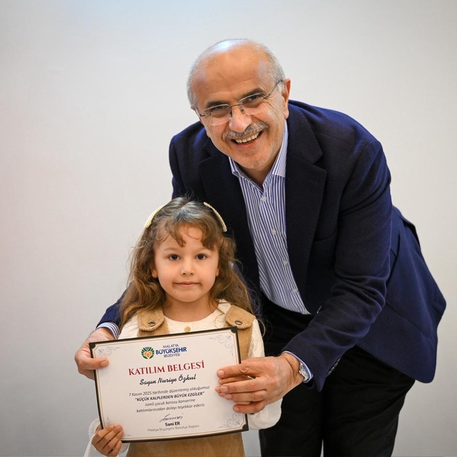 Minik yüreklerden Başkan Er'e anlamlı ziyaret