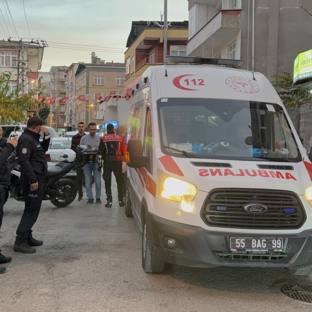 Amcasının bıçaklı saldırısında yaralandı