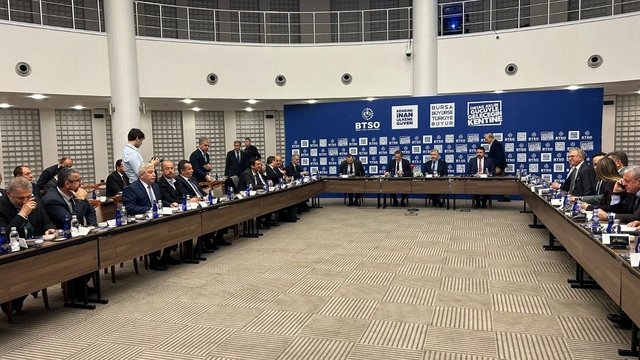 Verimli ve yüksek katma değerli üretim vizyonu masaya yatırıldı
Sanayi ve Teknoloji İş Birliği Kurulu (SANTEK) zirvesi