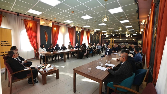 Siirt'te "Şehir ve Kültür Akademisi" programı