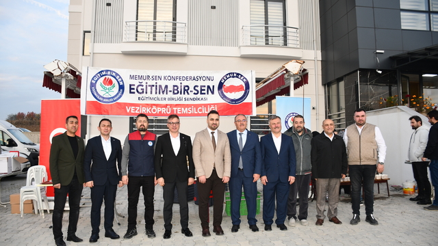 Vezirköprü'de Öğretmenler Günü kutlandı