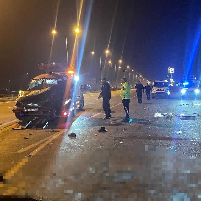 Otomobil takla atıp, karşı şeride savruldu: 1 ölü, 3 yaralı