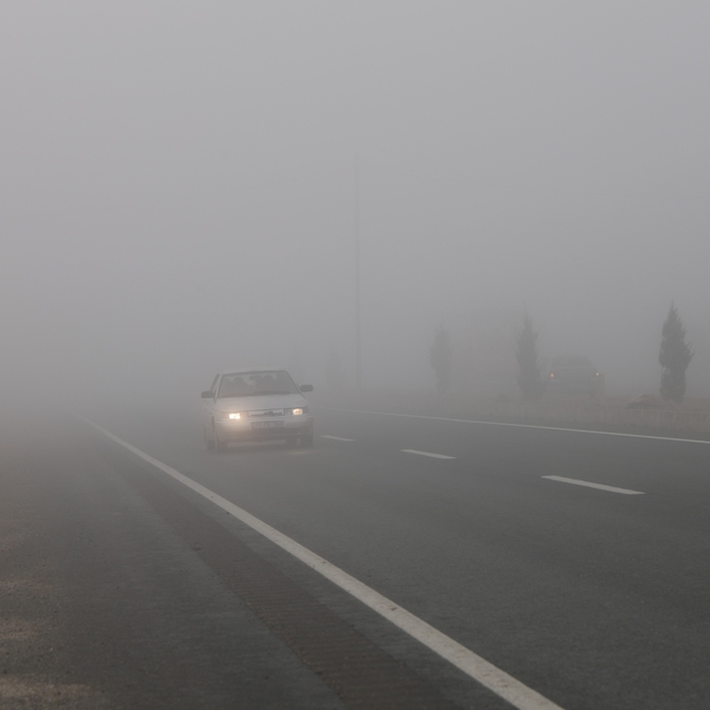 Elazığ'da sis etkili oldu