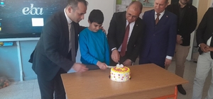 Protokolden ilkokul öğrencisi Şener'e doğum günü sürprizi