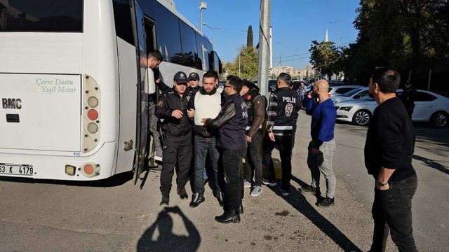 Silahlı alacak kavgasında 6 şüpheli adliyeye sevk edildi